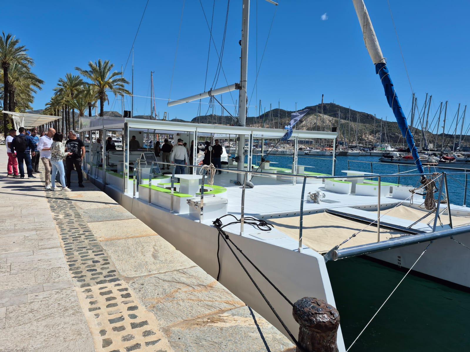 Evento privado a bordo del catamarán Y-Olé